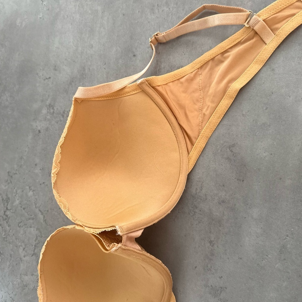 Victoria's Secret Lace Bra in Warm Tan | Classic Plunge Beyond Sexy | 36D | Lace - Picture 12 of 12